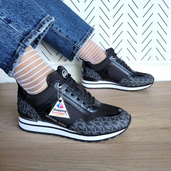 ❤️MICHAEL KORS WILMA Trainer Sneaker 10 Women Black Monogram Fashion Lifestyle❤️ - Picture 3 of 10